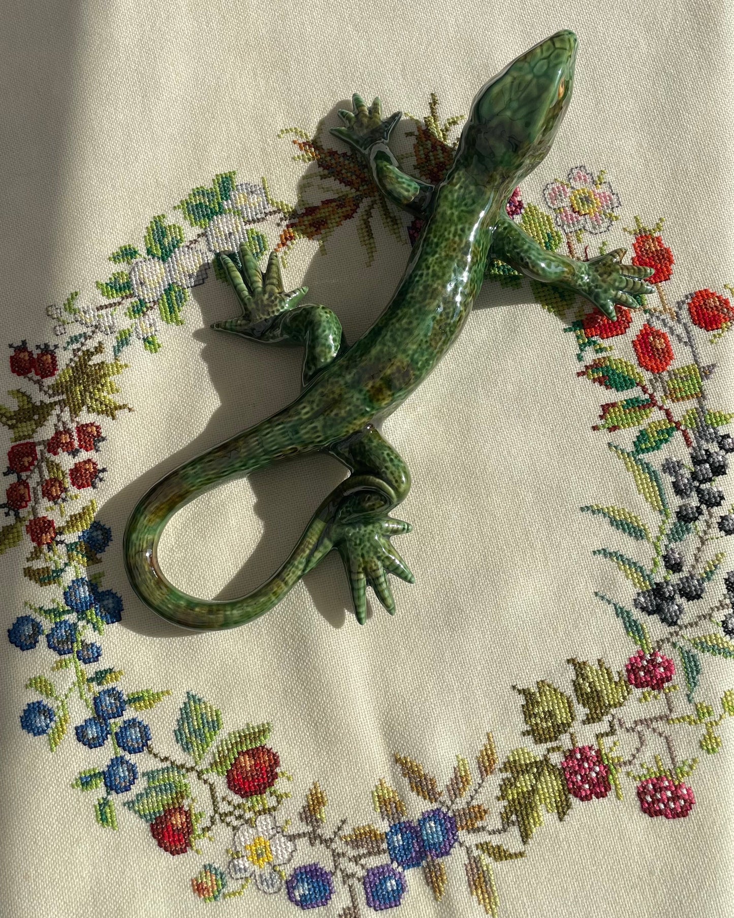 Lizard figurine - large